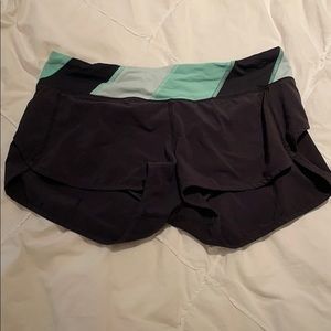 Lululemon black shorts size 6
